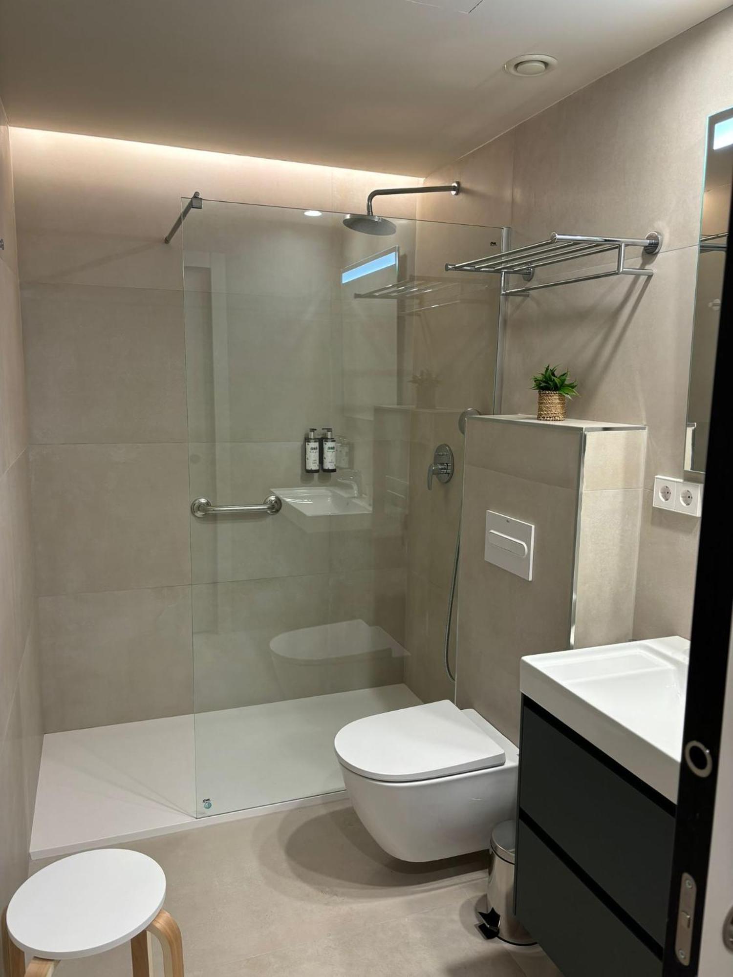 Joaquin Costa Apartament Santander