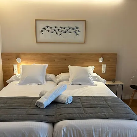 Apartamentos Joaquin Costa Santander Exterior photo